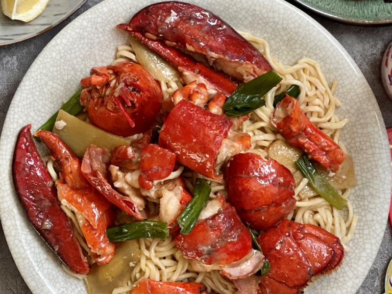 Lobster E-fu Noodle